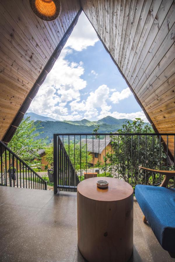 Resort Le Champ Tu Le Hot Spring & 4*